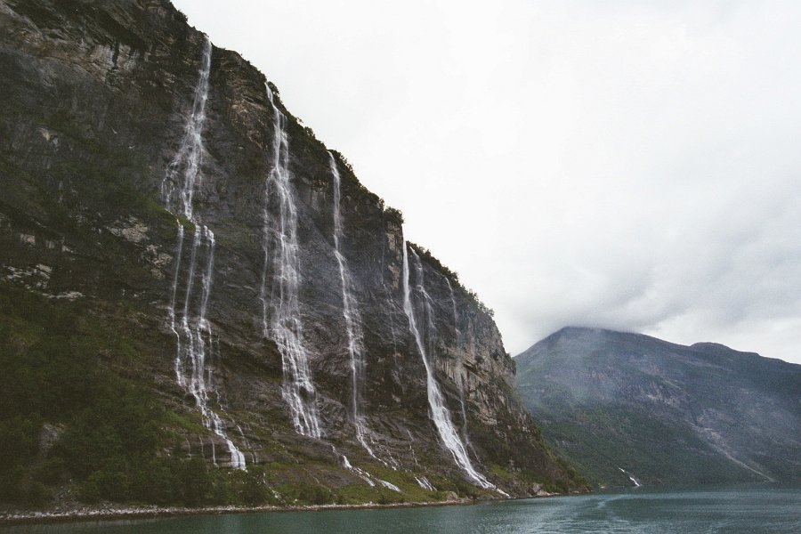 2003060736 geirangerfjord syvsostre